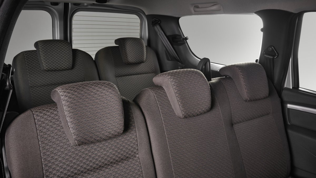 Лада Ларгус 7 мест салон