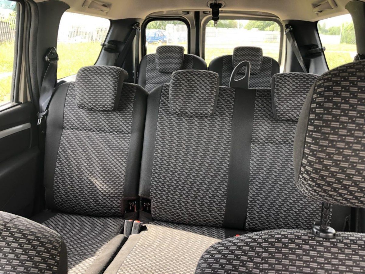 Лада Ларгус 7