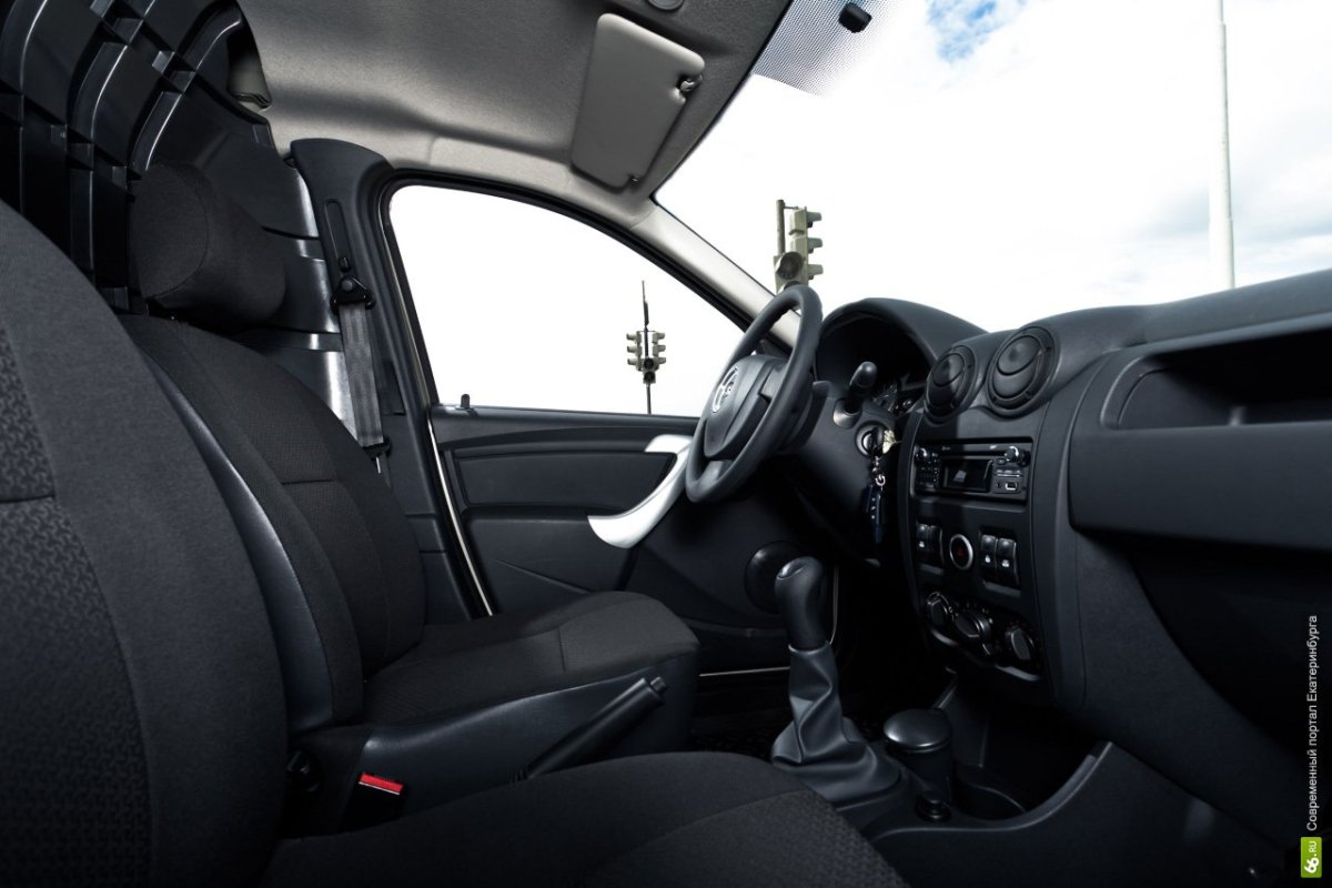 Лада Ларгус фургон салон