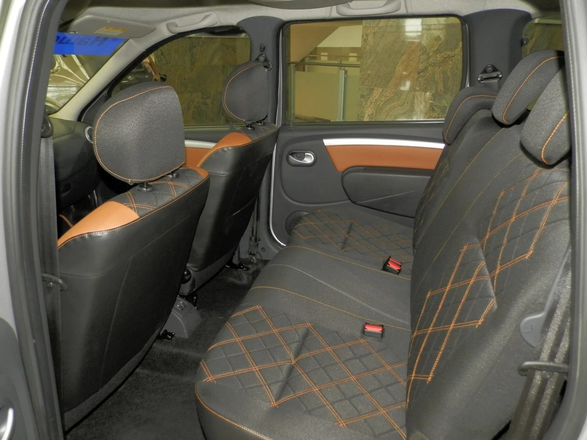 Лада Ларгус кросс салон 7