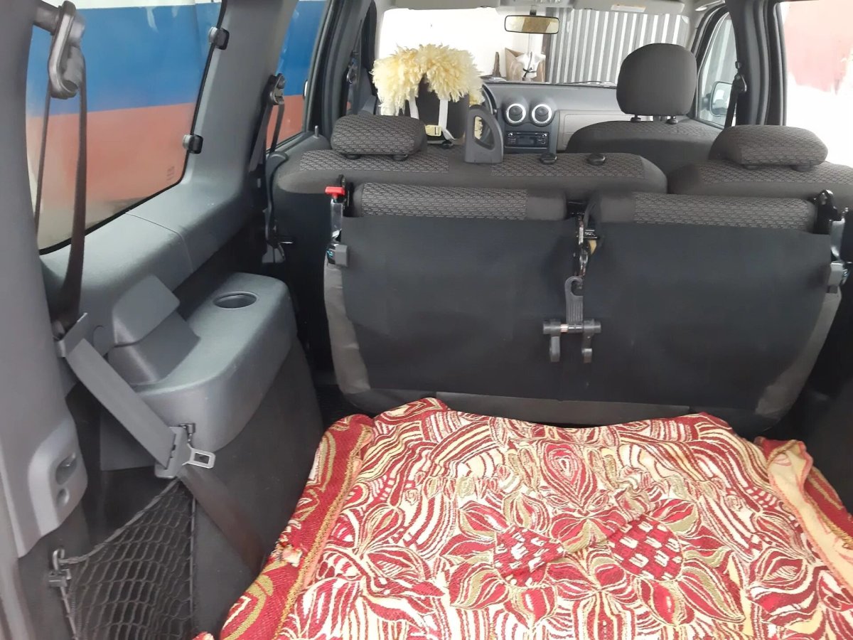 Лада Ларгус 5 местная