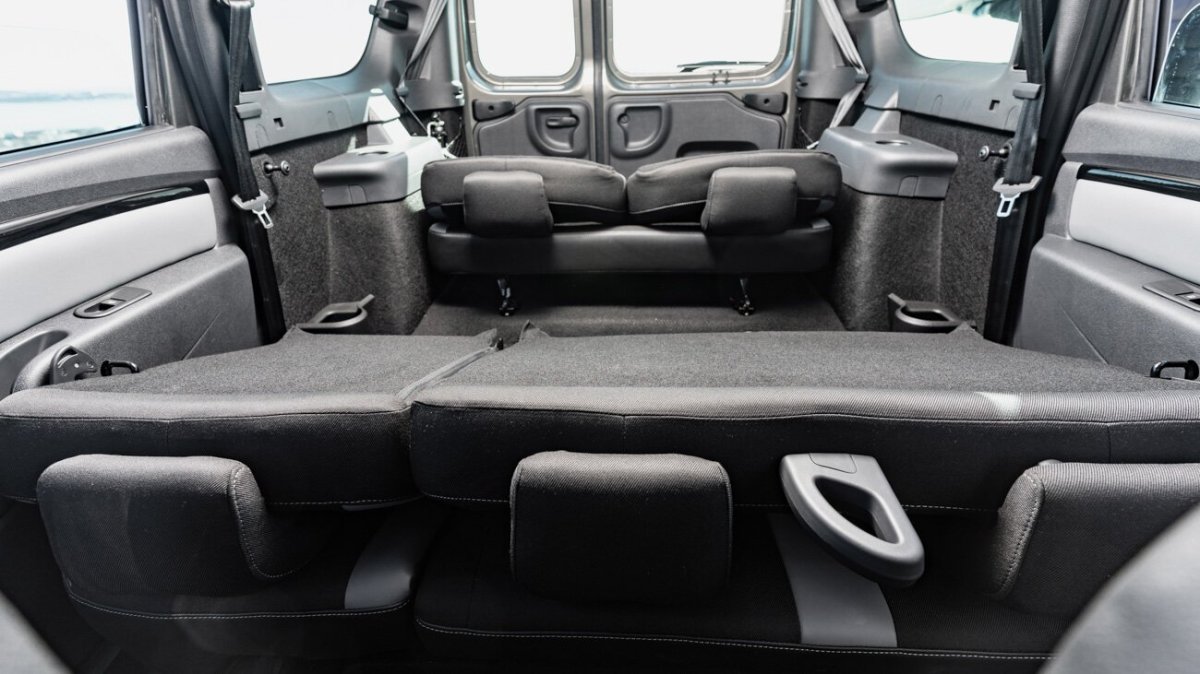 Лада Ларгус 2022 салон